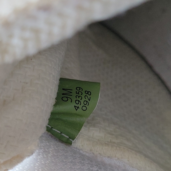 Pink Timberland Boots - Picture 7 of 7